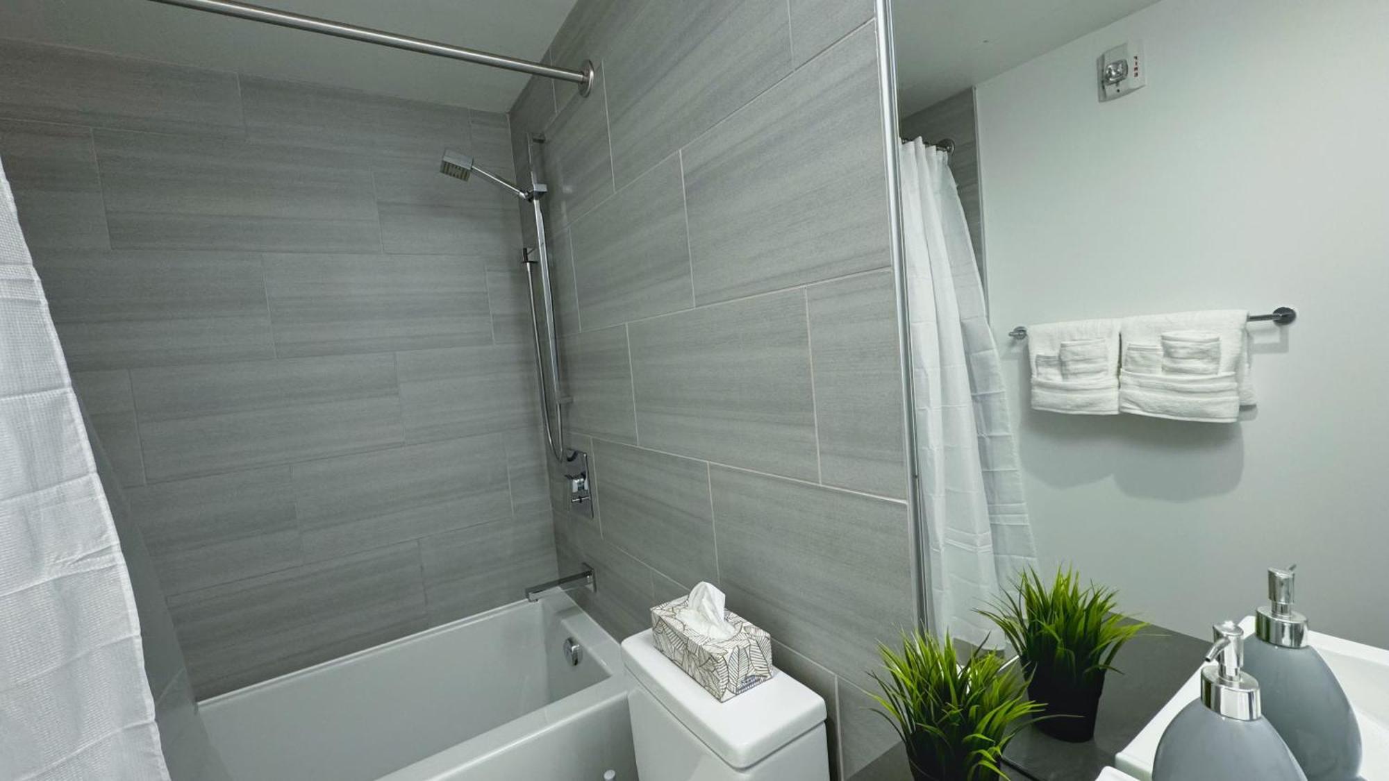 Cozy 1Br Apt - Downtown Виннипег Экстерьер фото